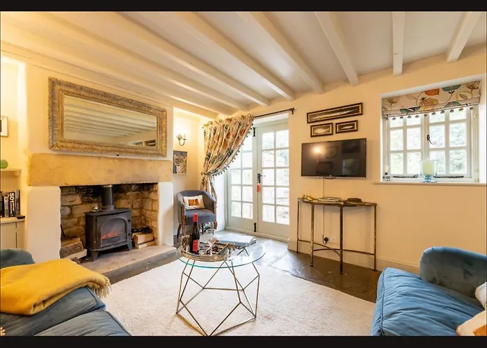 Wisteria Cottage , Pretty Cotswold Cottage Close To Chipping Campden